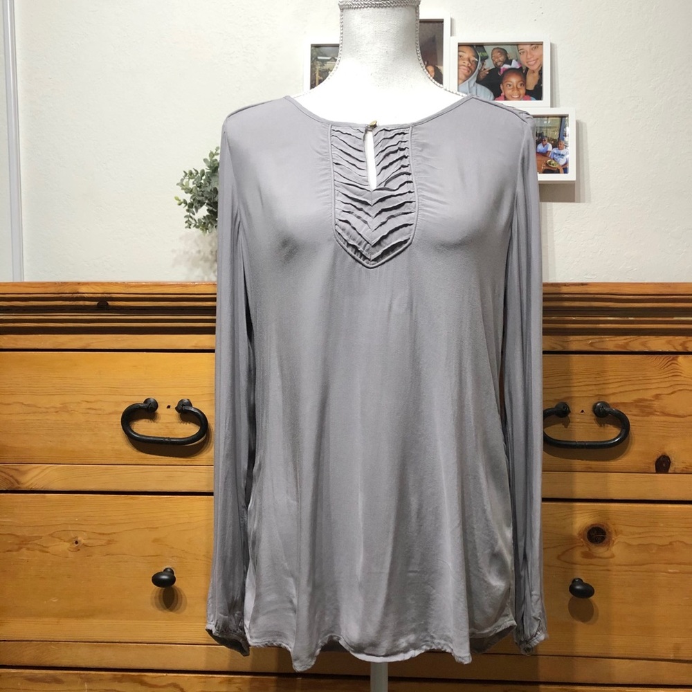 Women’s Gray Blouse